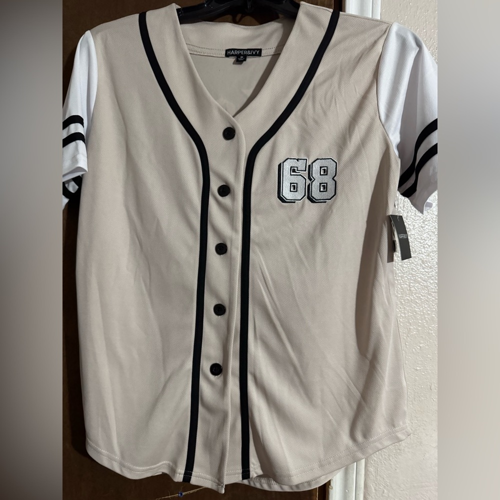 Harper & Ivy  Beige Jersey with Black Accents